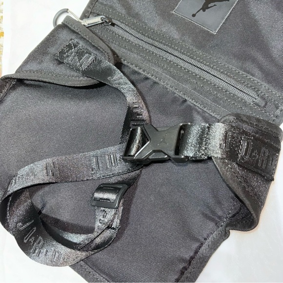 Air Jordan Collaborator Fanny Pack Belt Bag 'Black' 9A0331-023 - Picture 10 of 16